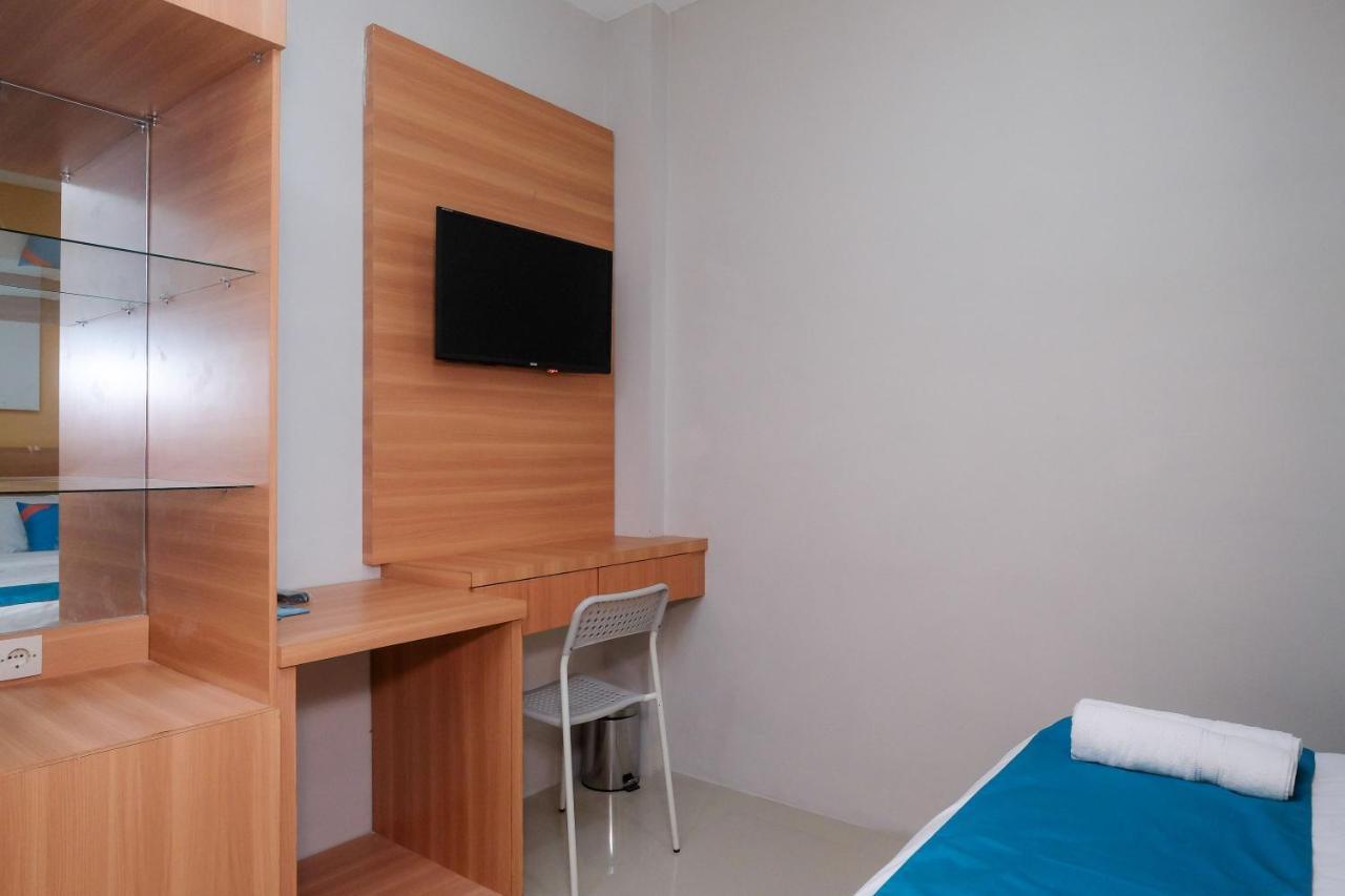 Sans Hotel Tiga Putri Semarang By Reddoorz Buitenkant foto