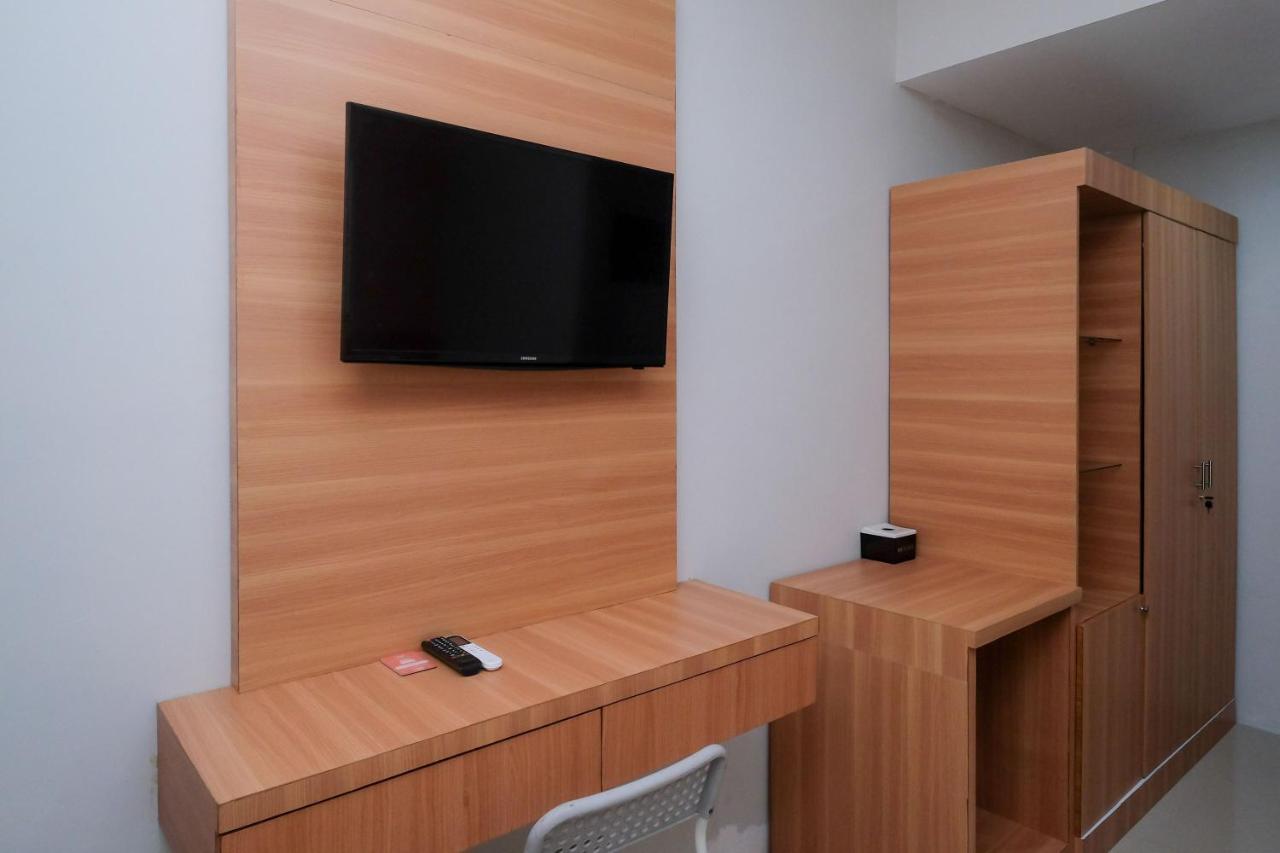 Sans Hotel Tiga Putri Semarang By Reddoorz Buitenkant foto