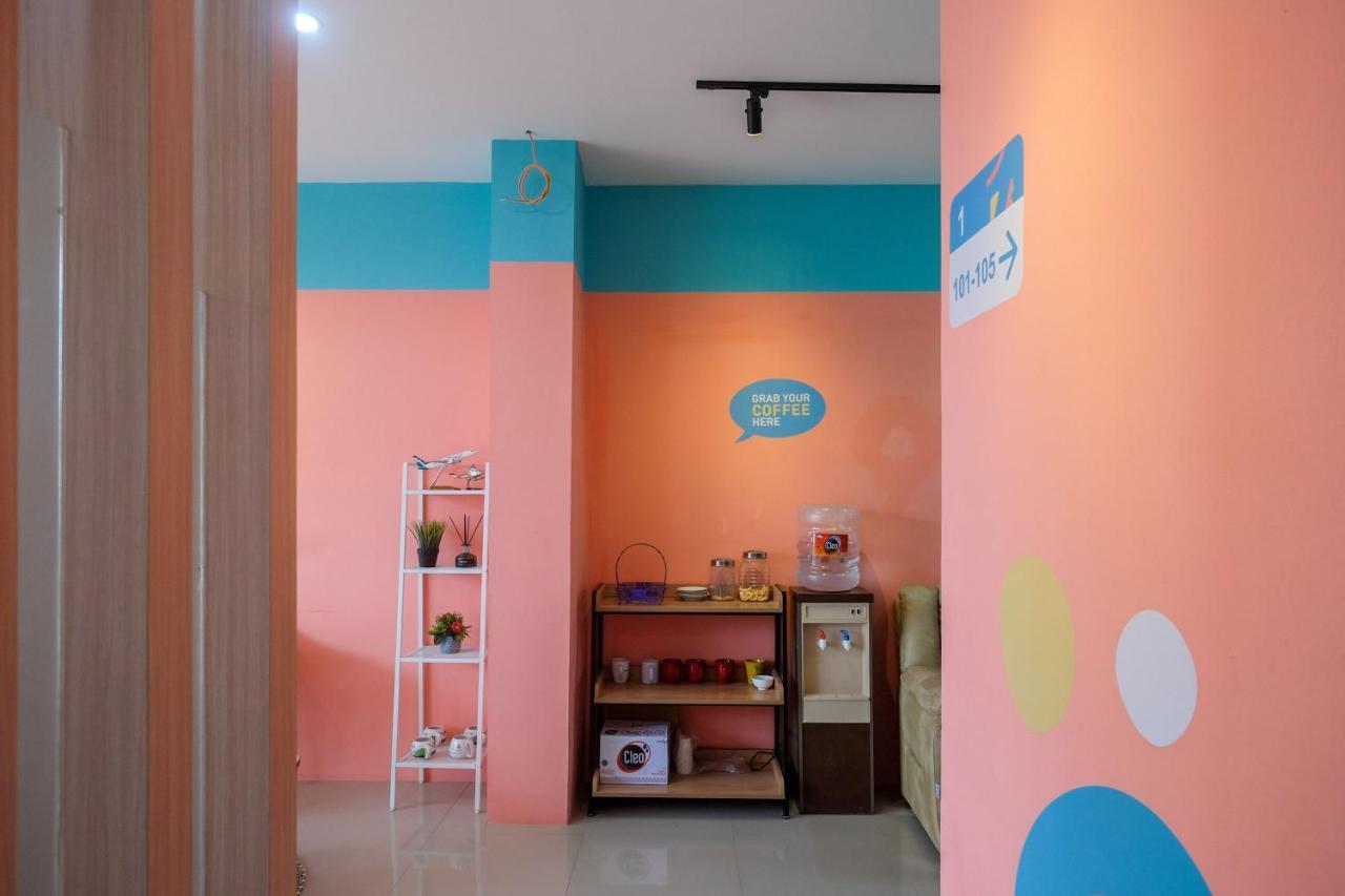 Sans Hotel Tiga Putri Semarang By Reddoorz Buitenkant foto